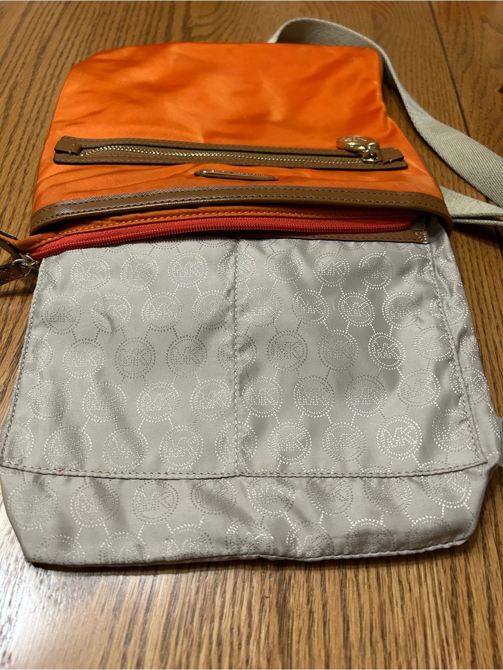 Michael Kors Orange Crossbody Messenger with Leather Trim - Picture 4 of 14